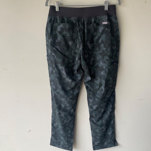 Figs Scrubs Yola FREEx Lined Slim Scrub Pant - Picture 7 of 13